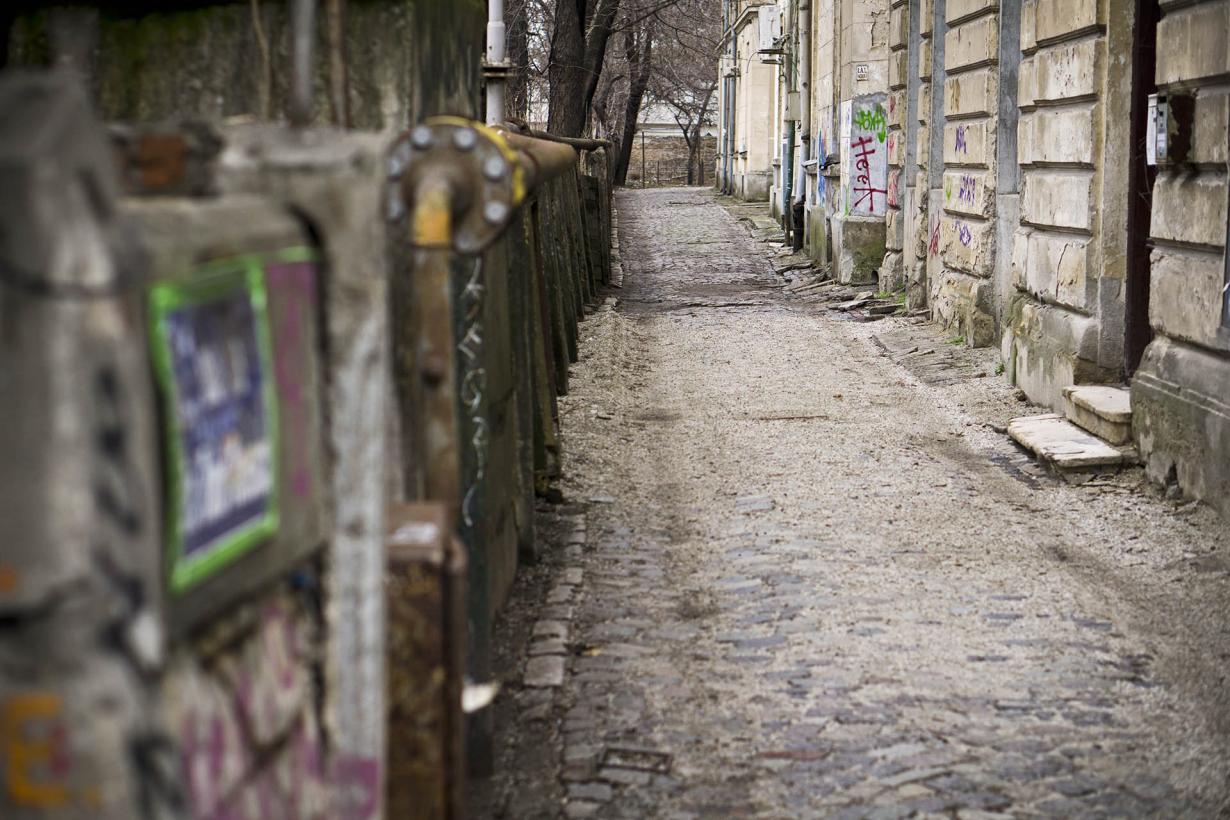 Vicolo stretto. Bucarest, 2017